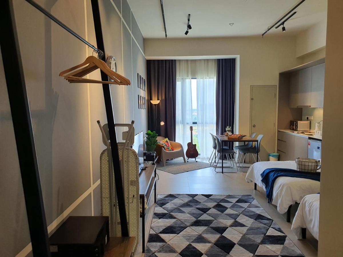 The Perfect Getaway @ Tamarind Suites, Netflix 300Mbps Cyberjaya Exterior photo